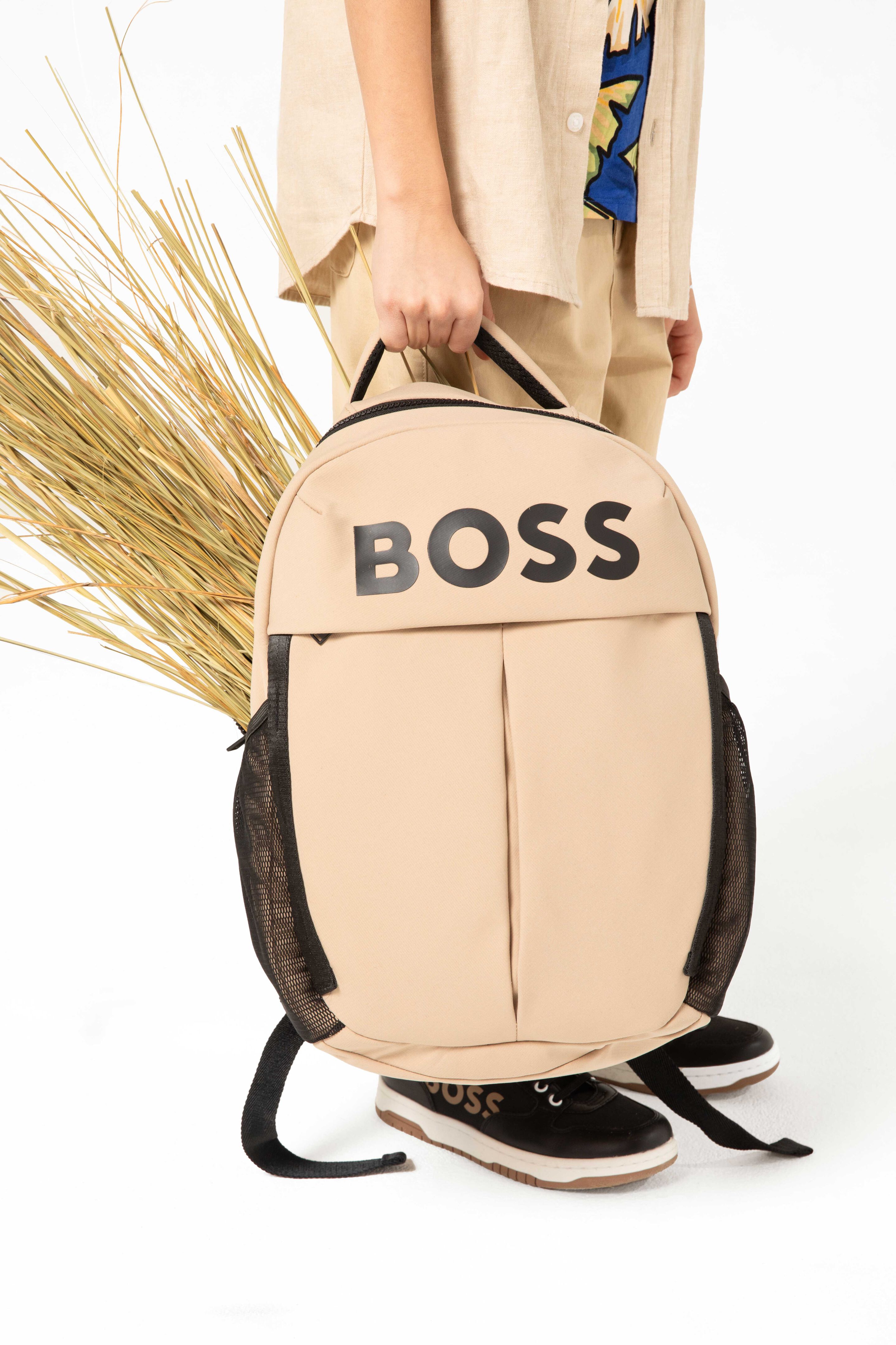 Jungle look details voor kinderen – safaripet en stijlvolle zonnebril