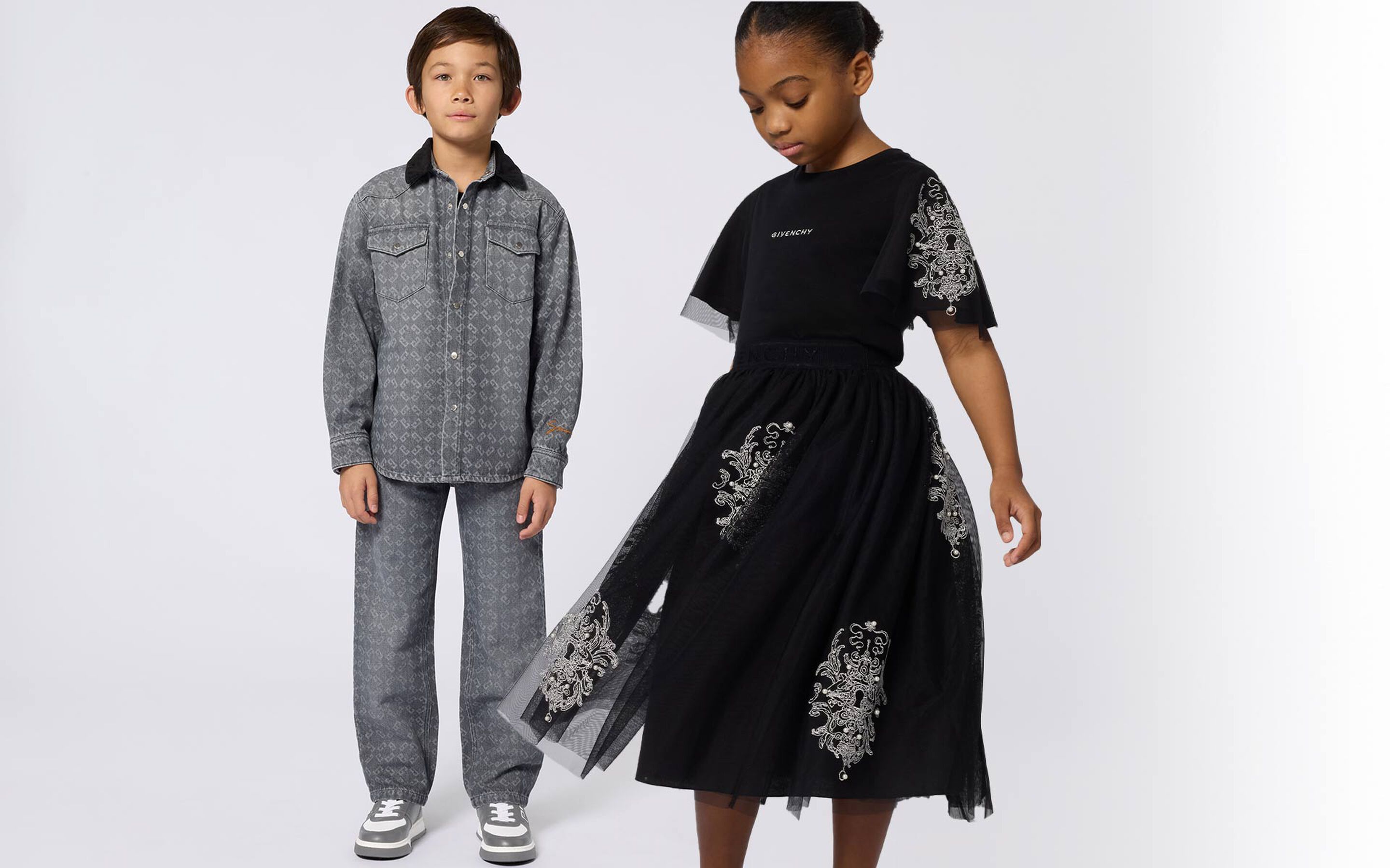 Kinderkleding en accessoires van het luxemerk Givenchy bij Kids around