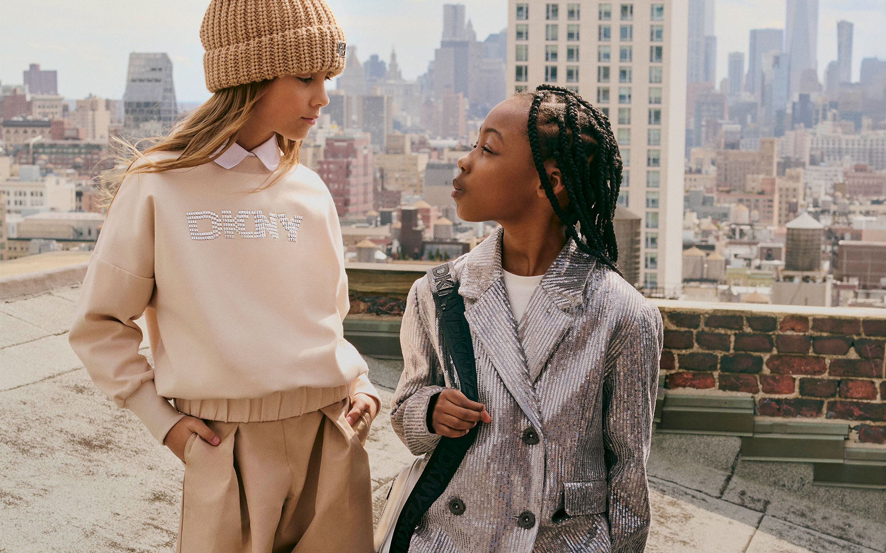 kleding voor meisjes en jongens, Hugo boss en karl lagerfeld, over kinderen in de buurt