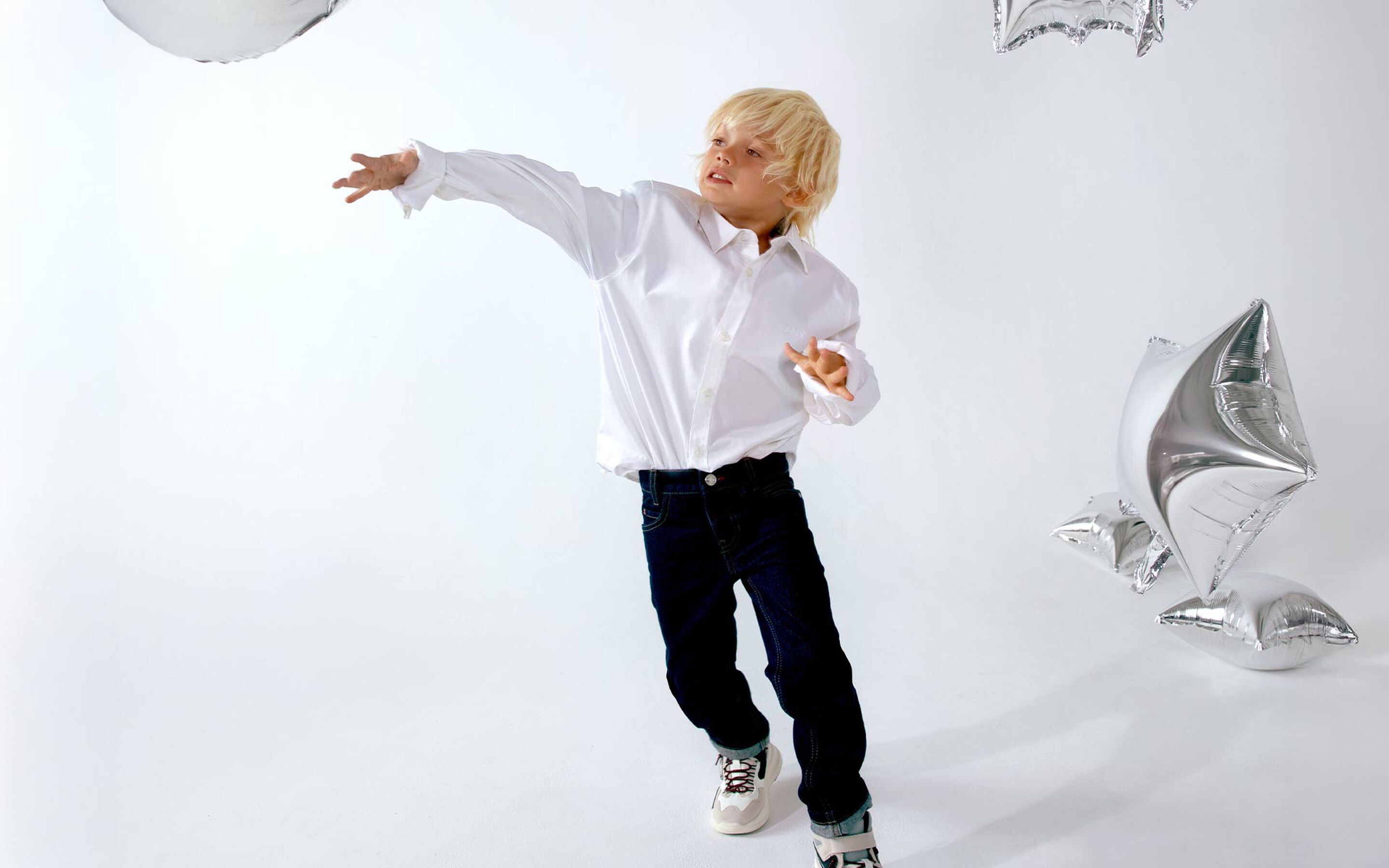 Feestelijke outfits voor jongens bij Kids Around