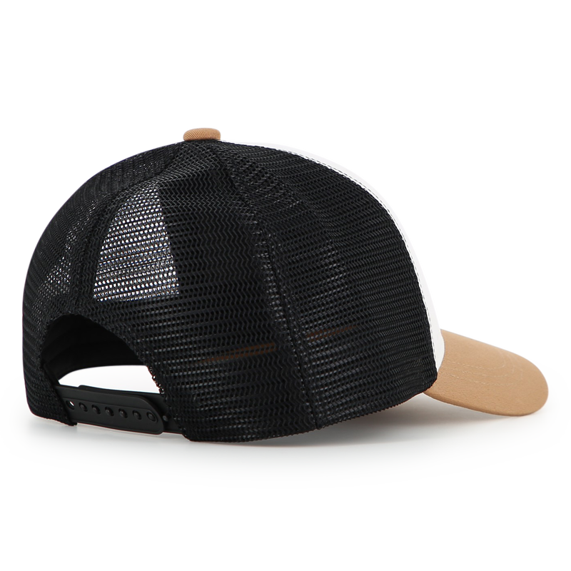 OPEN ACHTERKANT CAP BOSS 
                        BOY