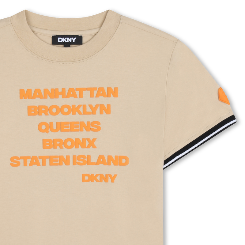 T-SHIRT MET KORTE MOUWEN DKNY 
                        BOY