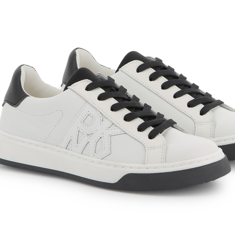 Leren sneakers met veters DKNY 
                        UNISEX