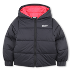 Donsjack met capuchon DKNY 
                    MEISJE