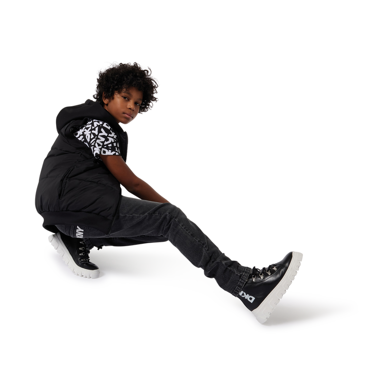 Jeans 5 zakken DKNY 
                        UNISEX