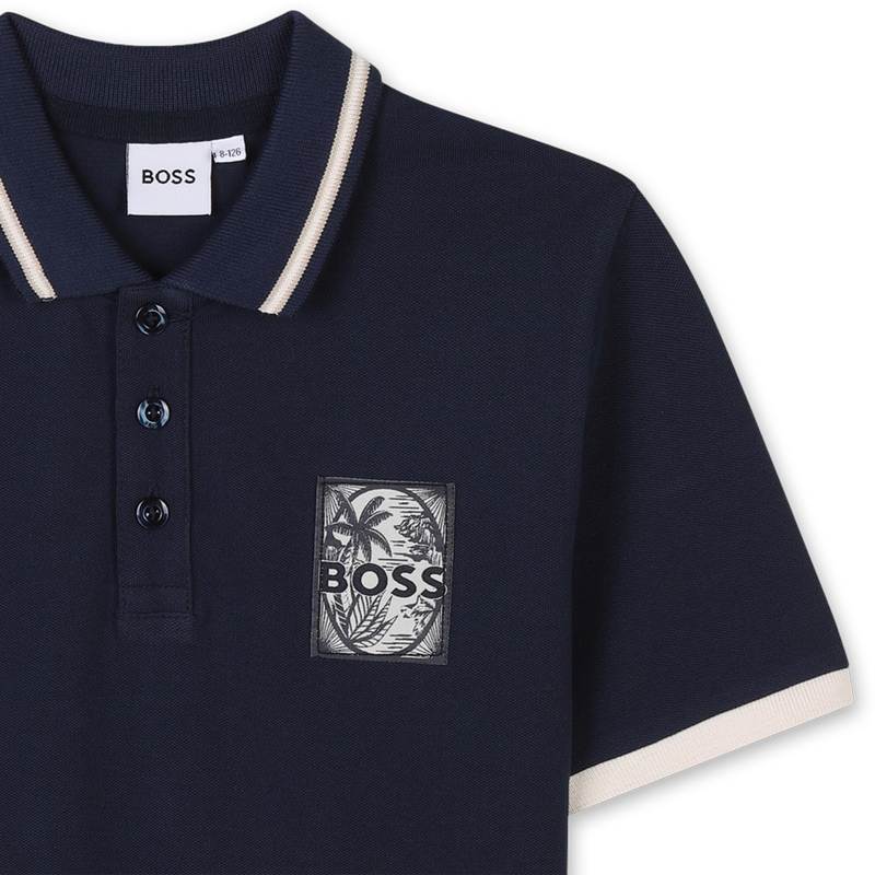 Polo met etiketje op de borst BOSS 
                        BOY