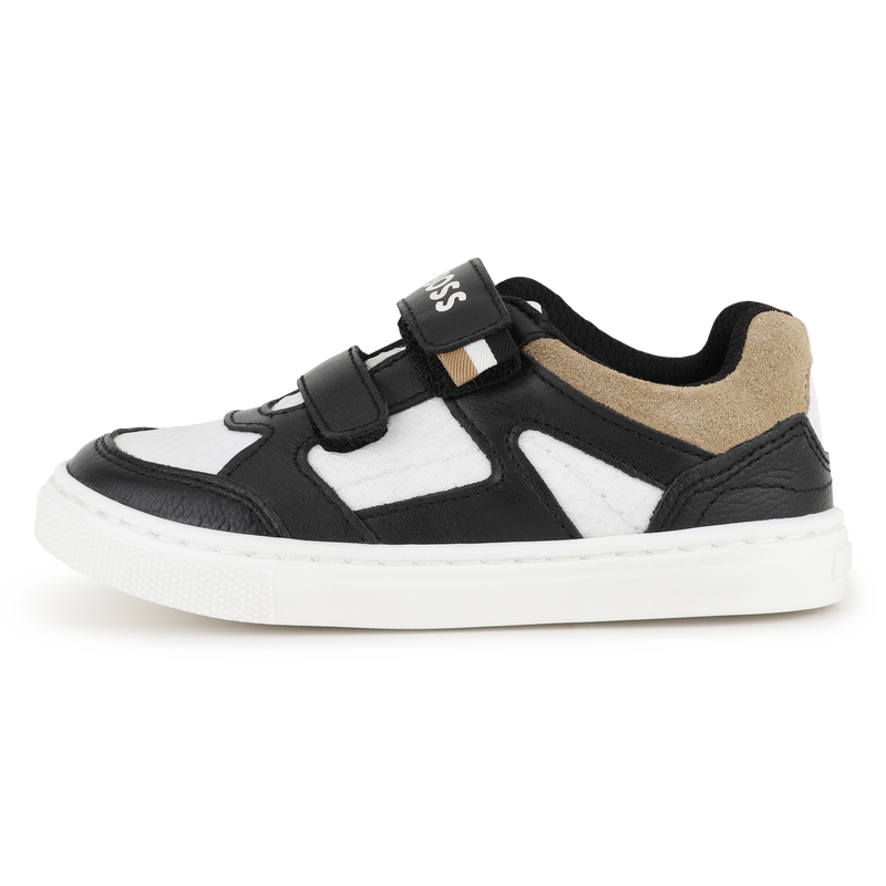 SNEAKERS MET KLITTENBANDSTREPEN BOSS 
                        BOY