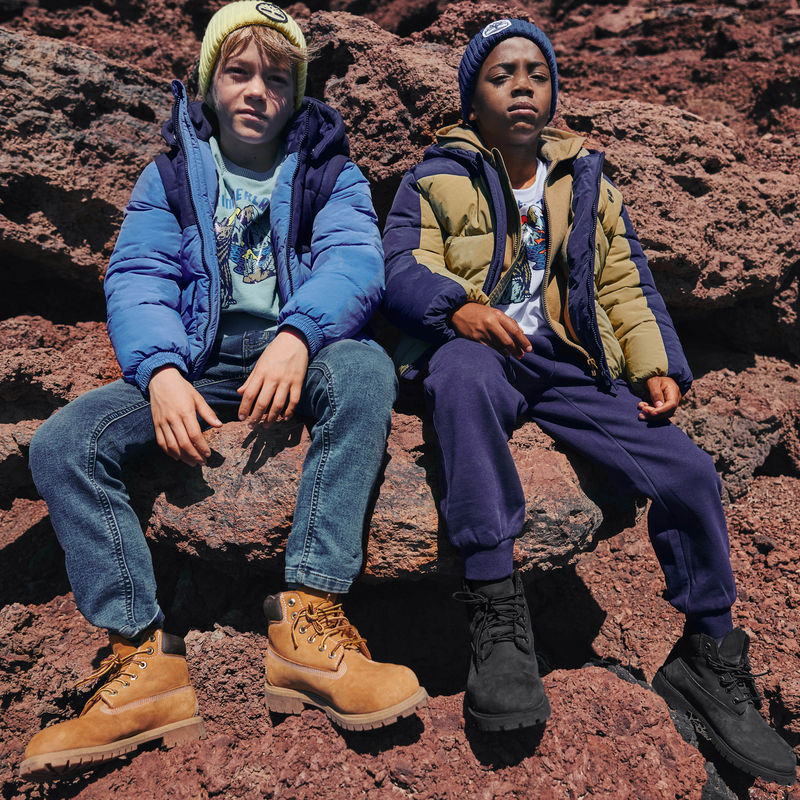 Donsjack met afneembare mouwen en capuchons TIMBERLAND 
                        BOY