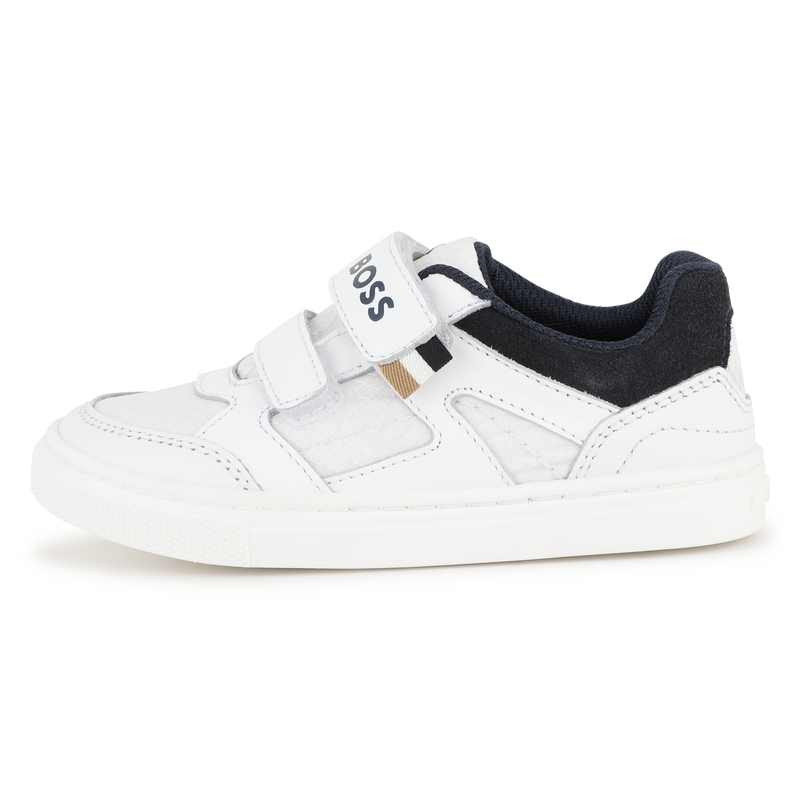 SNEAKERS MET KLITTENBANDSTREPEN BOSS 
                        BOY