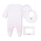 Pyjama set, muts en slabbetje BOSS 
                    MEISJE