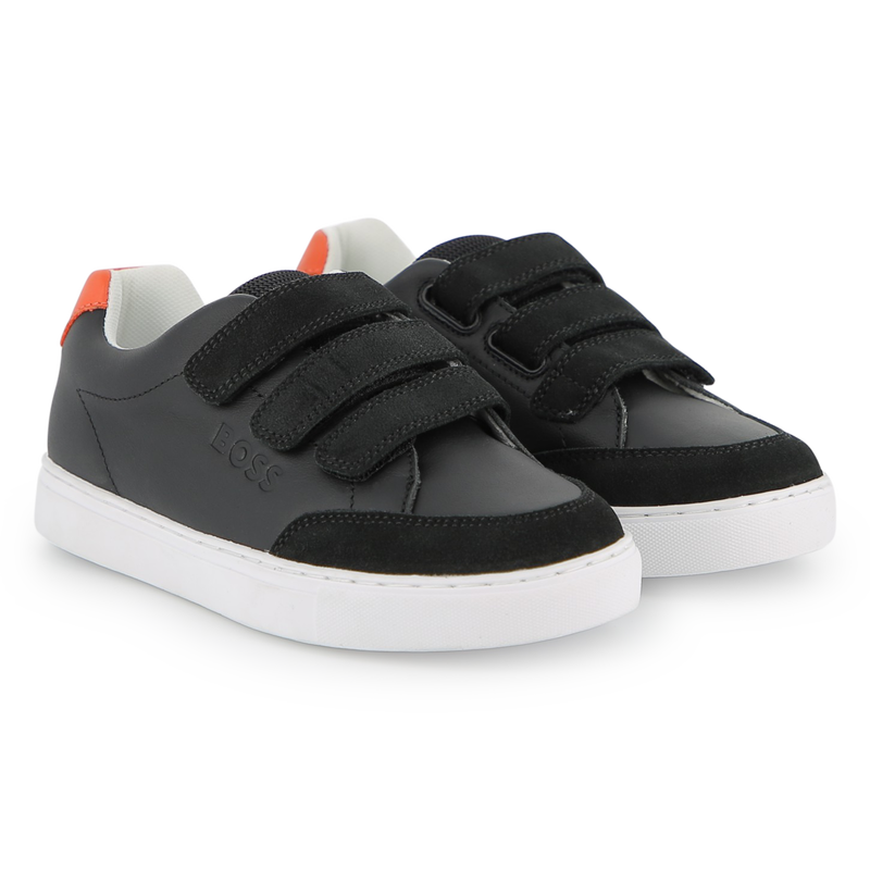 SNEAKERS MET KLITTENBANDSTREPEN BOSS 
                        BOY