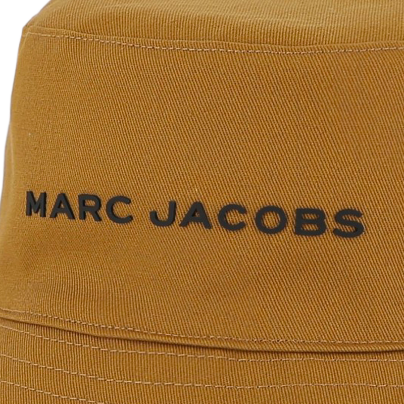 BOB OMKEERBAAR MARC JACOBS 
                        BOY