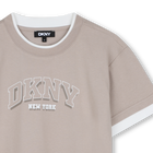 T-shirt met korte mouwen DKNY 
                    BOY
