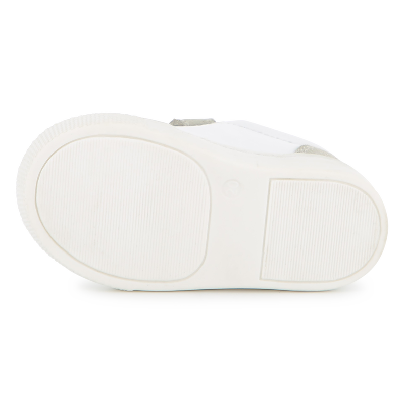 SNEAKERS MET KLITTENBANDSTREPEN BOSS 
                        BOY