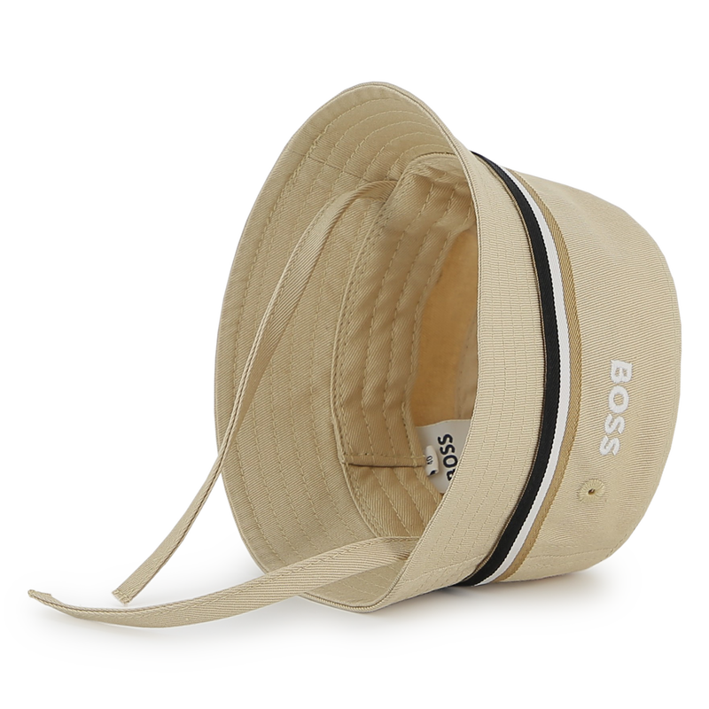 VISSERSHOED MET BEVESTIGINGSMIDDELEN BOSS 
                        BOY