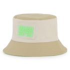 Bucket hat met badge BILLIEBLUSH 
                    BOY