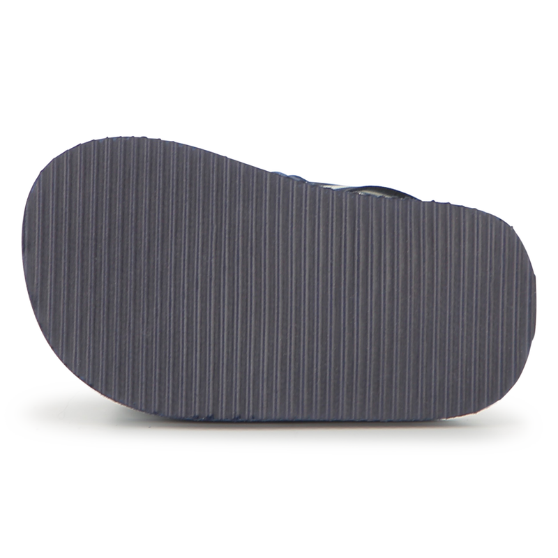 KLITTENBANDSLUITINGEN BOSS 
                        BOY