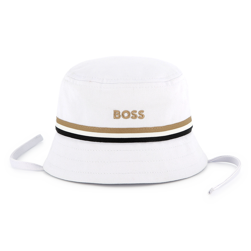 Geborduurd hoedje met koordjes BOSS 
                        BOY