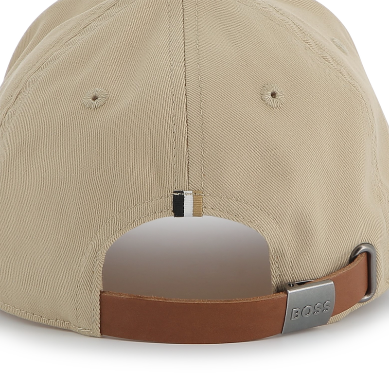 Pet met verstelbare sluiting BOSS 
                        BOY