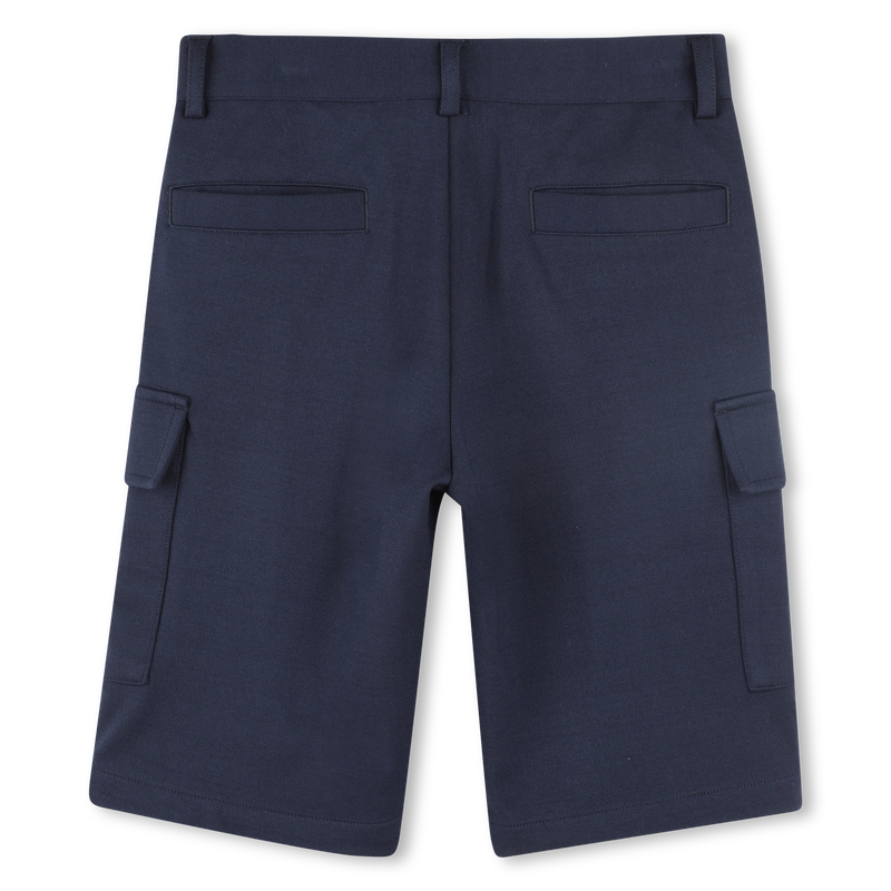 Effen bermuda met zakken BOSS 
                        BOY