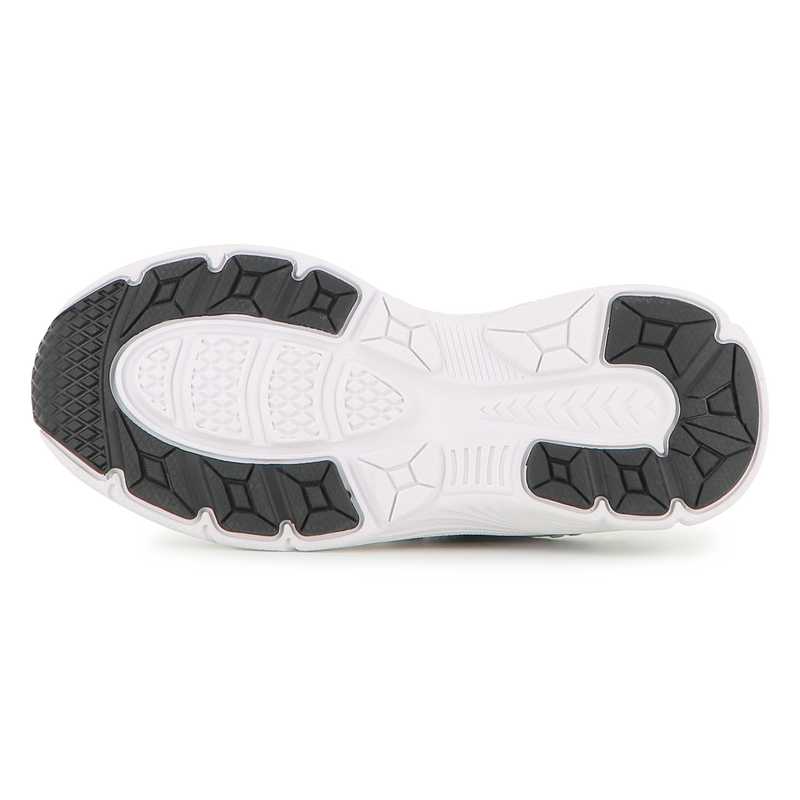 Sneakers met veters