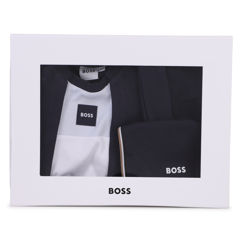 Pyjama set, muts en slabbetje BOSS 
                        BOY