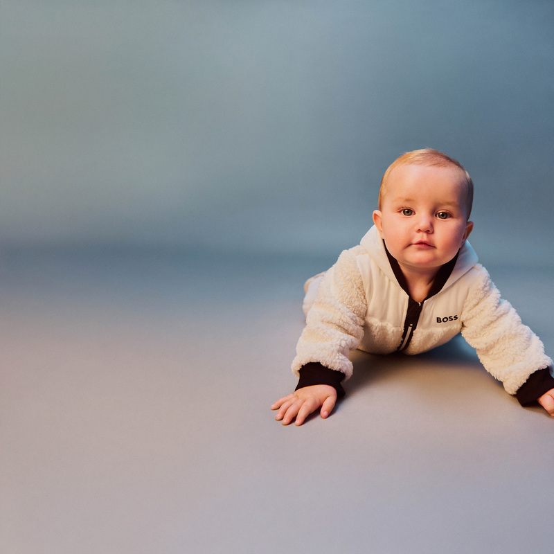 Combinatie in materiaalmix BOSS 
                        BOY