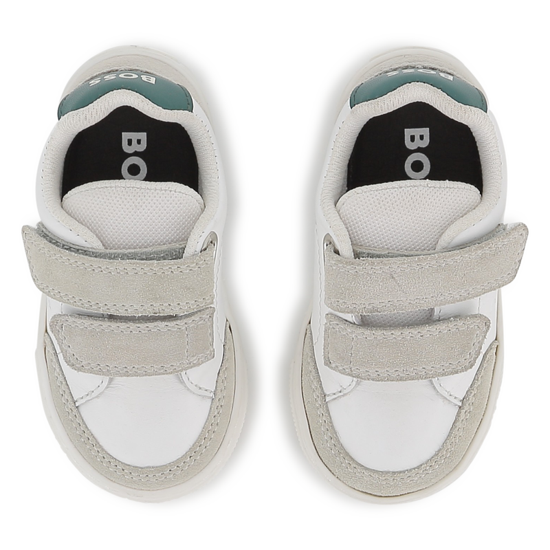 SNEAKERS MET KLITTENBANDSTREPEN BOSS 
                        BOY