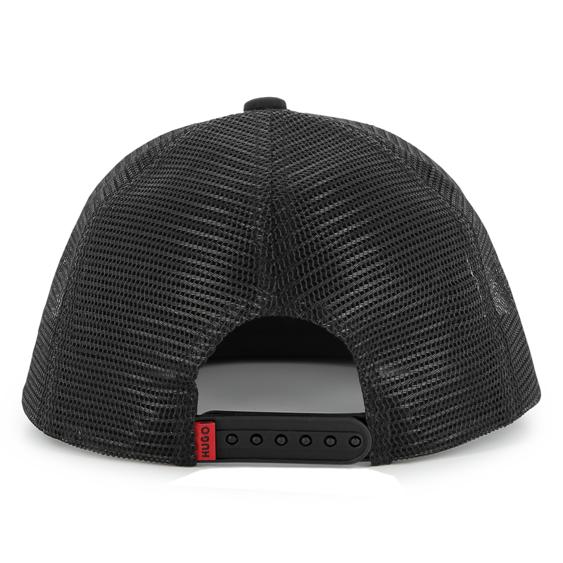 Pet van 2 materialen HUGO 
                        BOY