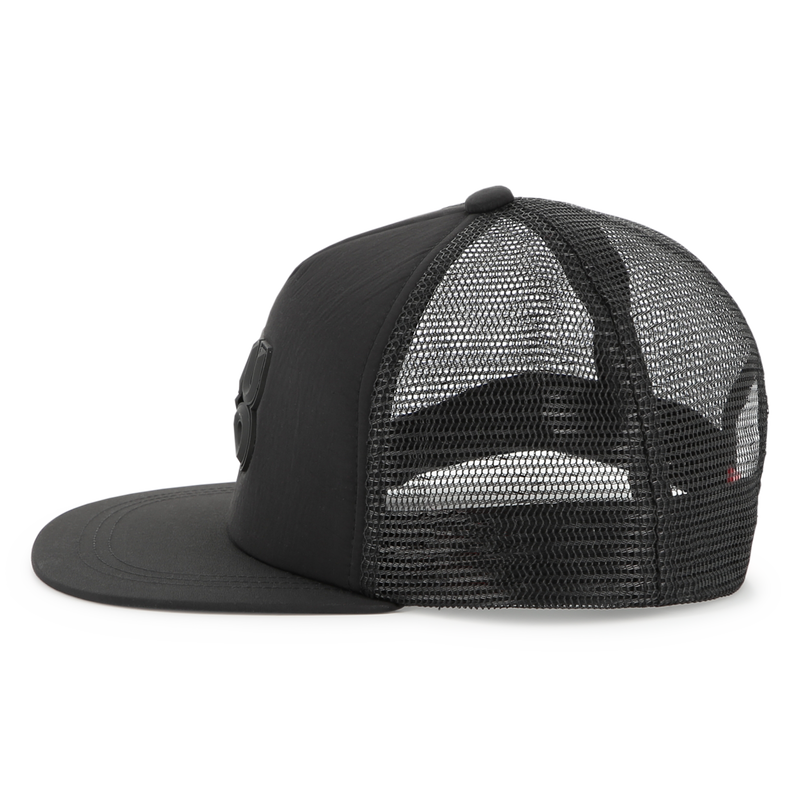 Pet van 2 materialen HUGO 
                        BOY