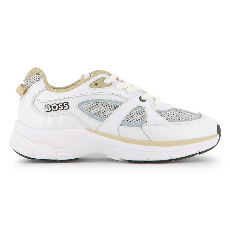 Sneakers met veters