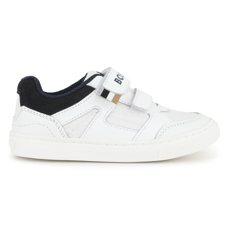 SNEAKERS MET KLITTENBANDSTREPEN BOSS 
                        BOY