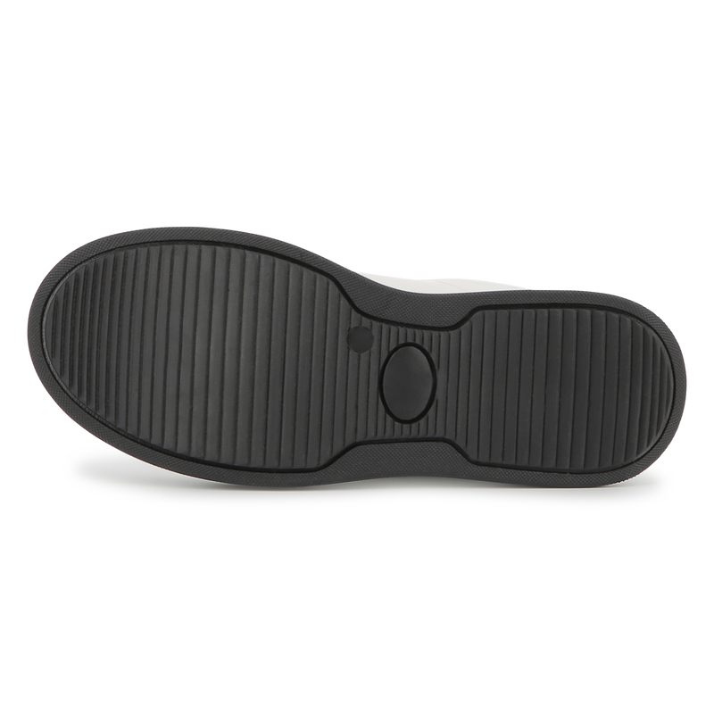 Leren sneakers met veters DKNY 
                        UNISEX