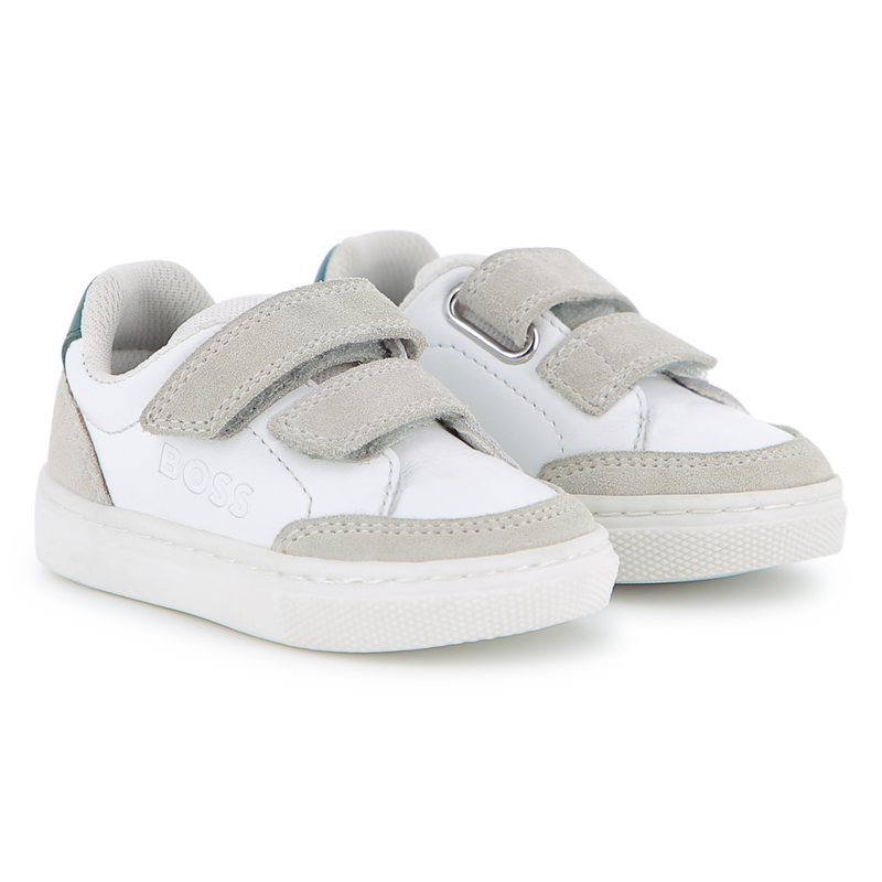 SNEAKERS MET KLITTENBANDSTREPEN BOSS 
                        BOY