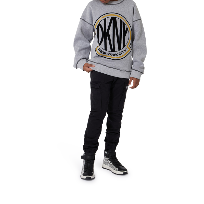 Katoenen broek met zakken DKNY 
                        BOY