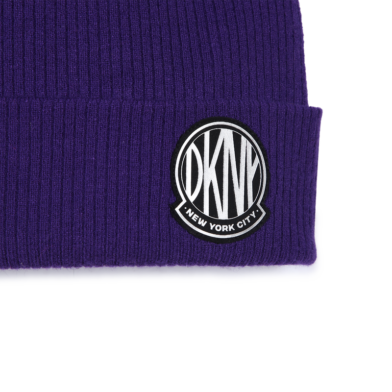 Muts van tricot met omslag DKNY 
                        GIRL