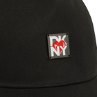 Pet met merknaam DKNY 
                    GIRL