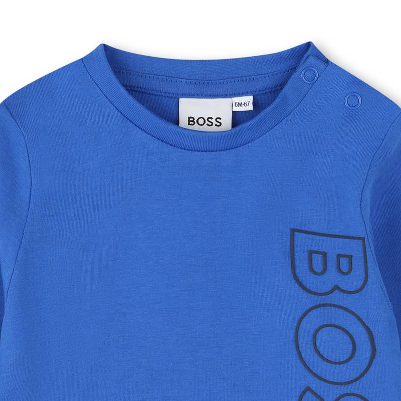 T-shirt met verticaal logo BOSS 
                        BOY