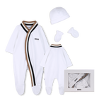 Pyjama + rompertje + muts + wanten set BOSS 
                    BOY