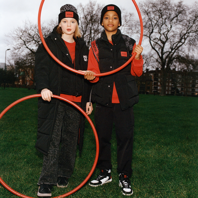 Gebreide muts HUGO 
                        GIRL