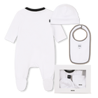 Pyjama set, muts en slabbetje BOSS 
                    BOY
