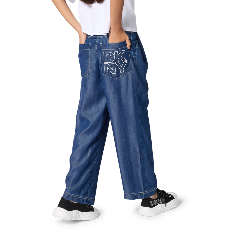 SNEAKERS MET VETERS DKNY 
                        GIRL