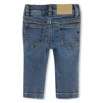 JEANS MET KLINKNAGELS AAN DE ACHTERKANT BOSS BOY