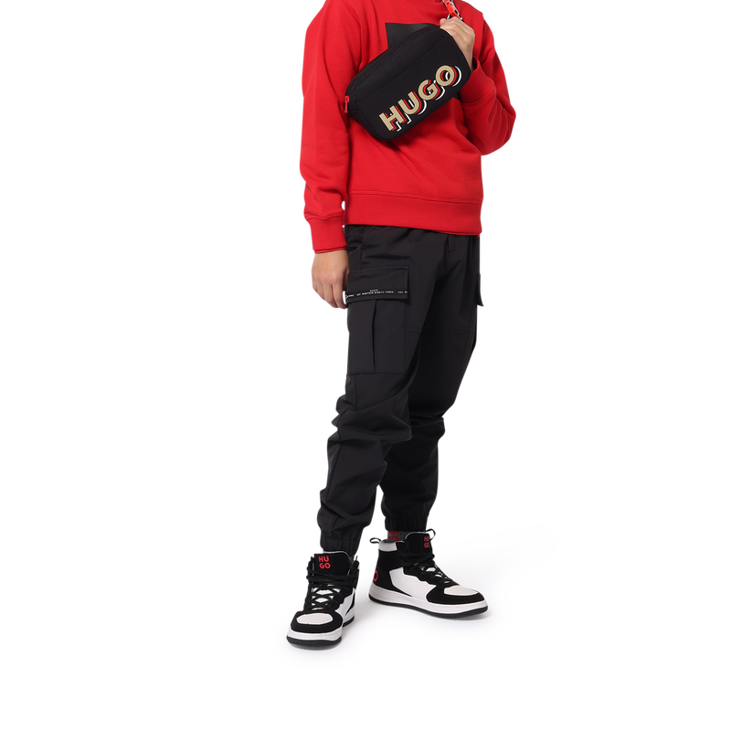 Wijde joggingbroek HUGO 
                        BOY