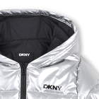 Zilveren pufferjack met capuchon DKNY 
                    MEISJE