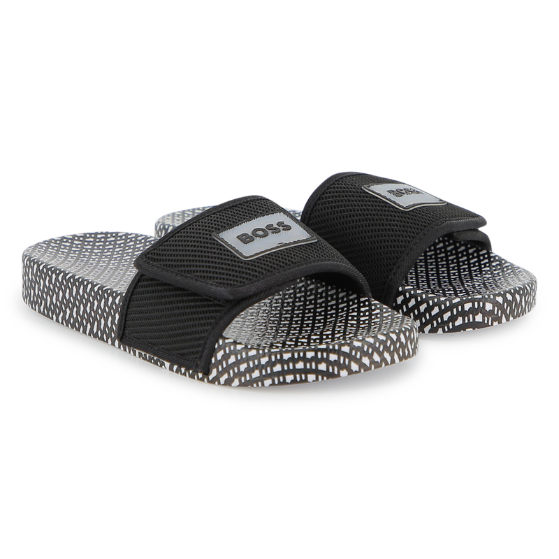 KLITTENBANDSLUITINGEN BOSS 
                        BOY