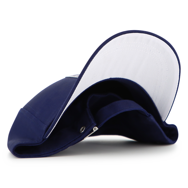 PET MET VERSTELBARE SLUITING BOSS 
                        BOY